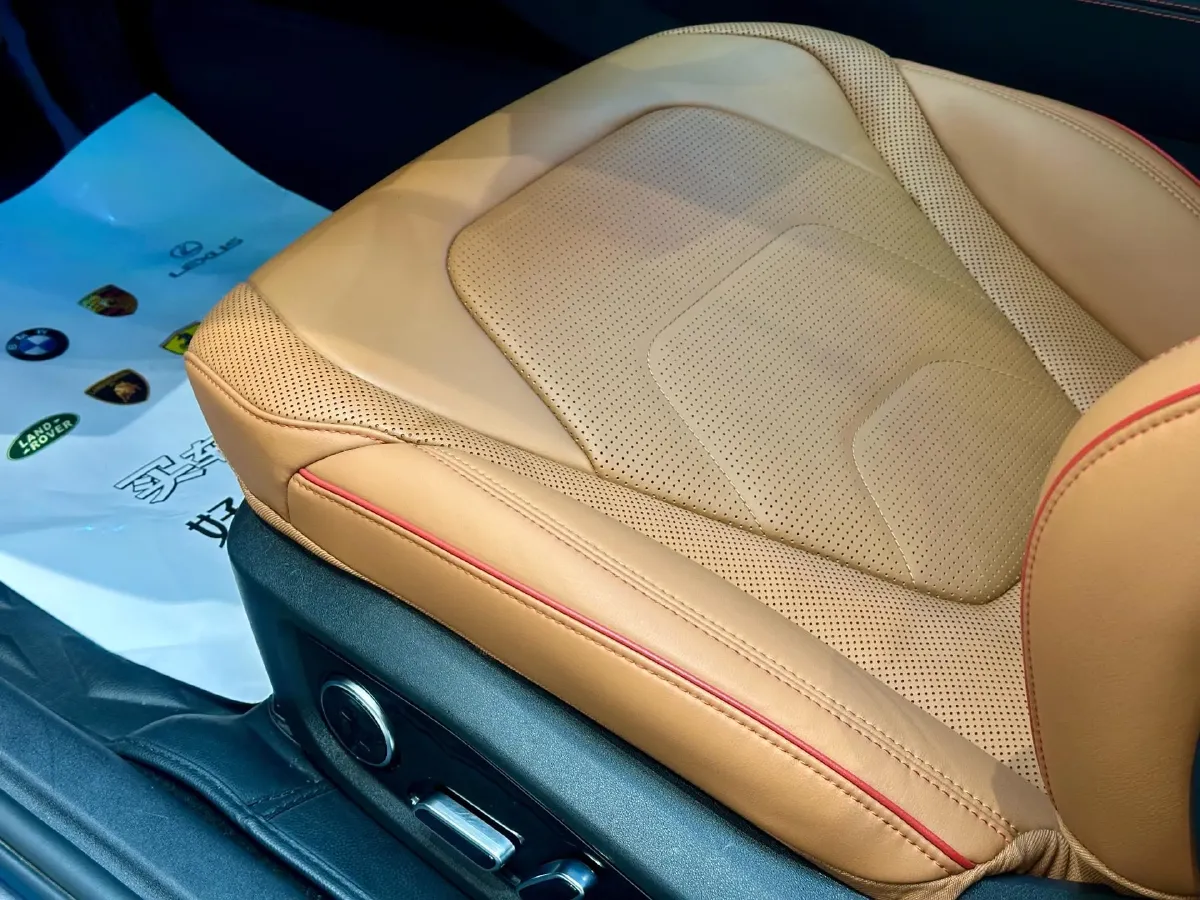 2022 Volkswagen Tiguan L 2.0T 186HP L4 7DCT,autocango,china used car exporter,china ev exporter,chinese used car exporter,chinese used ev exporter