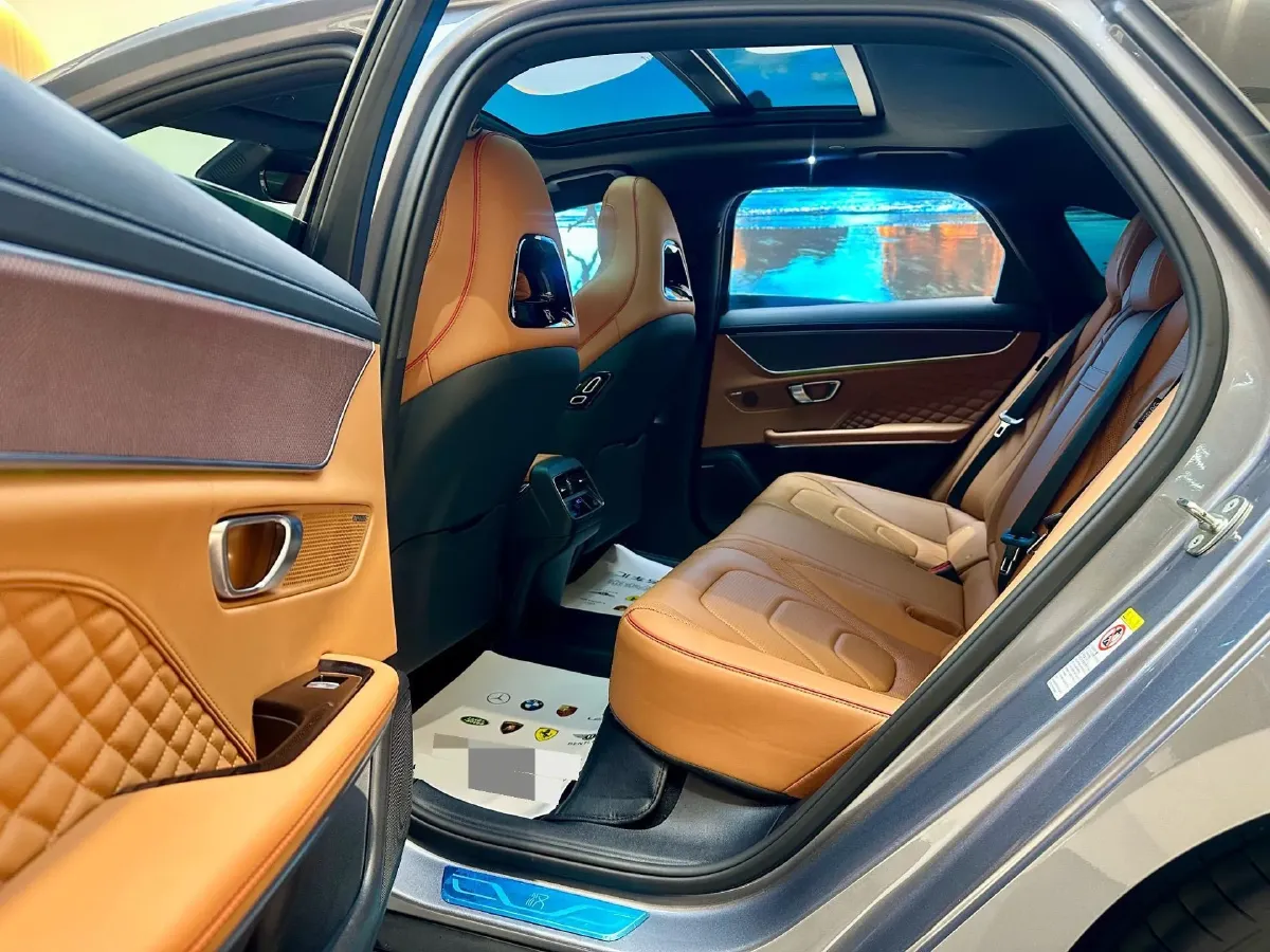 2022 Volkswagen Tiguan L 2.0T 186HP L4 7DCT,autocango,china used car exporter,china ev exporter,chinese used car exporter,chinese used ev exporter