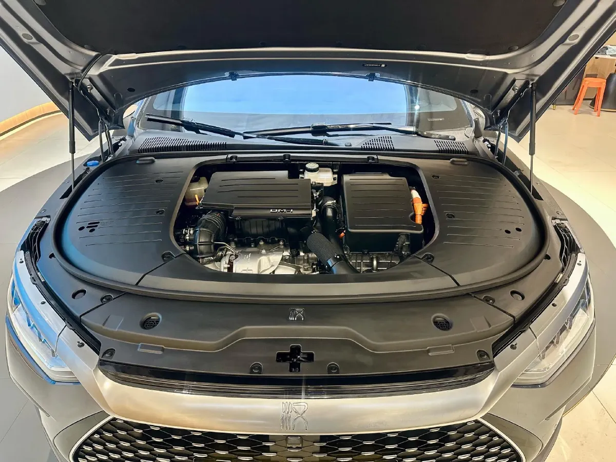 2022 Volkswagen Tiguan L 2.0T 186HP L4 7DCT,autocango,china used car exporter,china ev exporter,chinese used car exporter,chinese used ev exporter