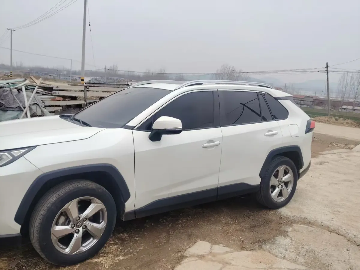 2020 Toyota RAV4 2.0L 171HP L4 CVT,autocango,china used car exporter,china ev exporter,chinese used car exporter,chinese used ev exporter