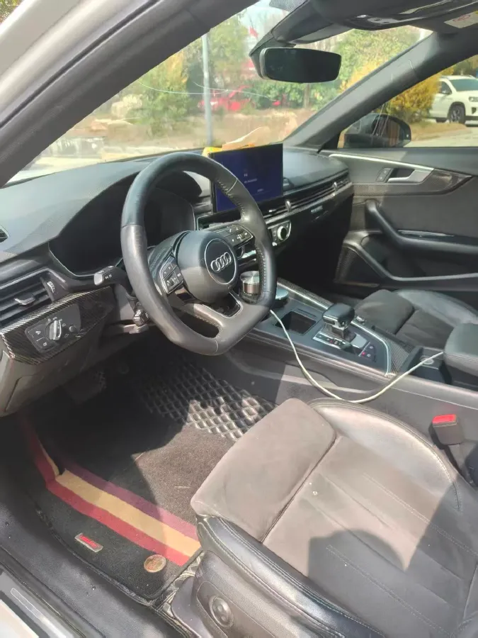2020 Audi A4L 2.0T 252HP L4 7DCT,autocango,china used car exporter,china ev exporter,chinese used car exporter,chinese used ev exporter