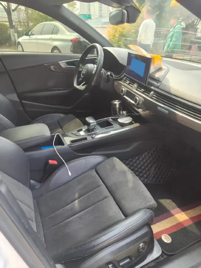 2020 Audi A4L 2.0T 252HP L4 7DCT,autocango,china used car exporter,china ev exporter,chinese used car exporter,chinese used ev exporter