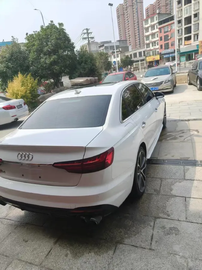 2020 Audi A4L 2.0T 252HP L4 7DCT,autocango,china used car exporter,china ev exporter,chinese used car exporter,chinese used ev exporter