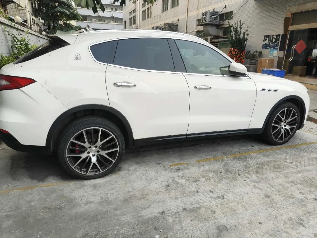 2018 Maserati Levante 3.0T 350HP V6 8AT,autocango,china used car exporter,china ev exporter,chinese used car exporter,chinese used ev exporter