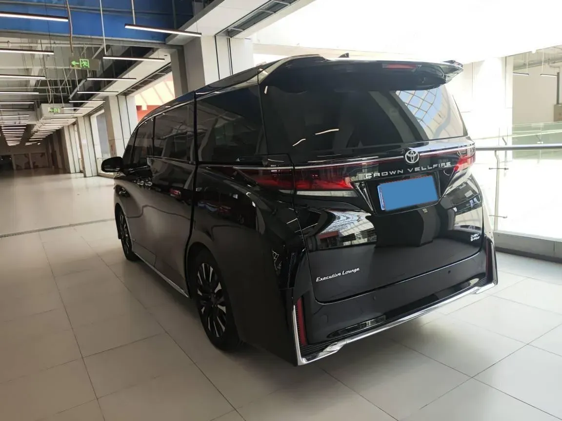 2024 Toyota Vellfire 2.5L 190HP L4 E-CVT Hybrid,autocango,china used car exporter,china ev exporter,chinese used car exporter,chinese used ev exporter