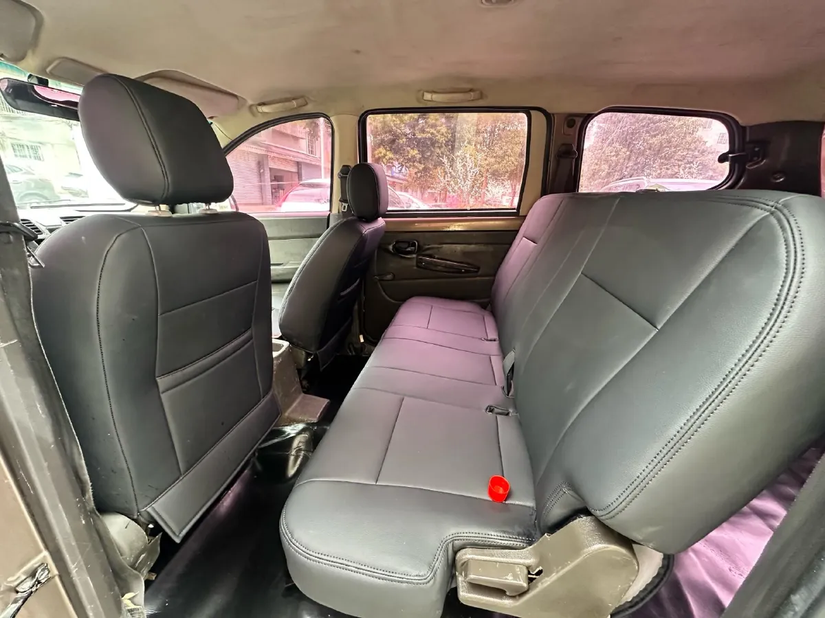 2015 WuLing HongGuang 1.5L 112HP L4 5MT,autocango,china used car exporter,china ev exporter,chinese used car exporter,chinese used ev exporter