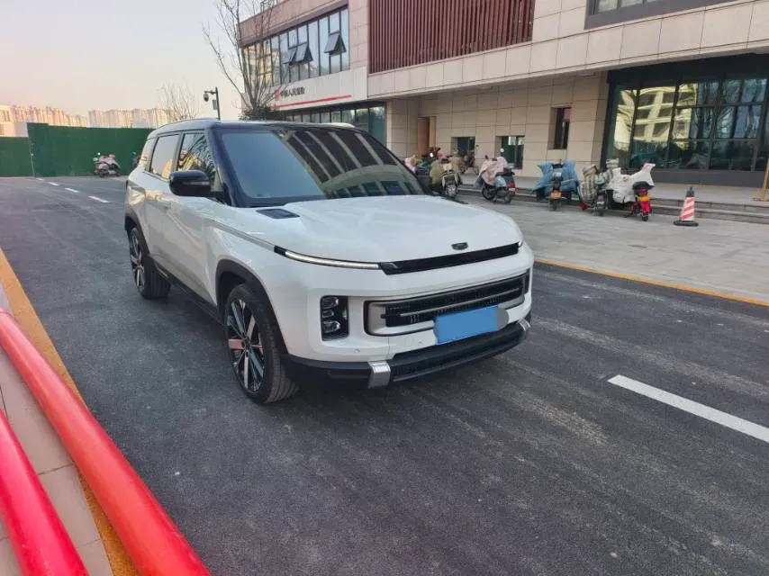 2023 Geely ICON 1.5T 181HP L4 7DCT,autocango,china used car exporter,china ev exporter,chinese used car exporter,chinese used ev exporter