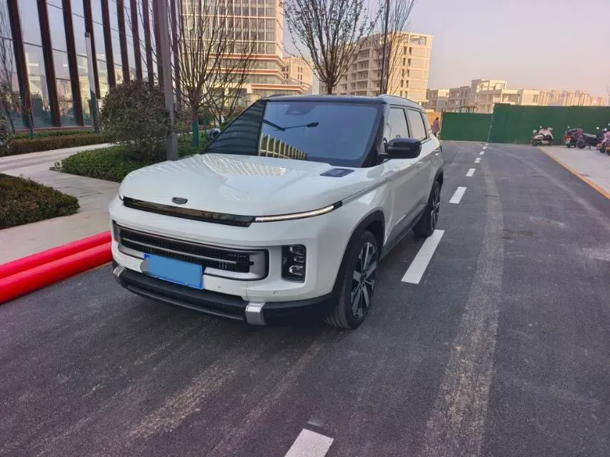 2023 Geely ICON 1.5T 181HP L4 7DCT,autocango,china used car exporter,china ev exporter,chinese used car exporter,chinese used ev exporter
