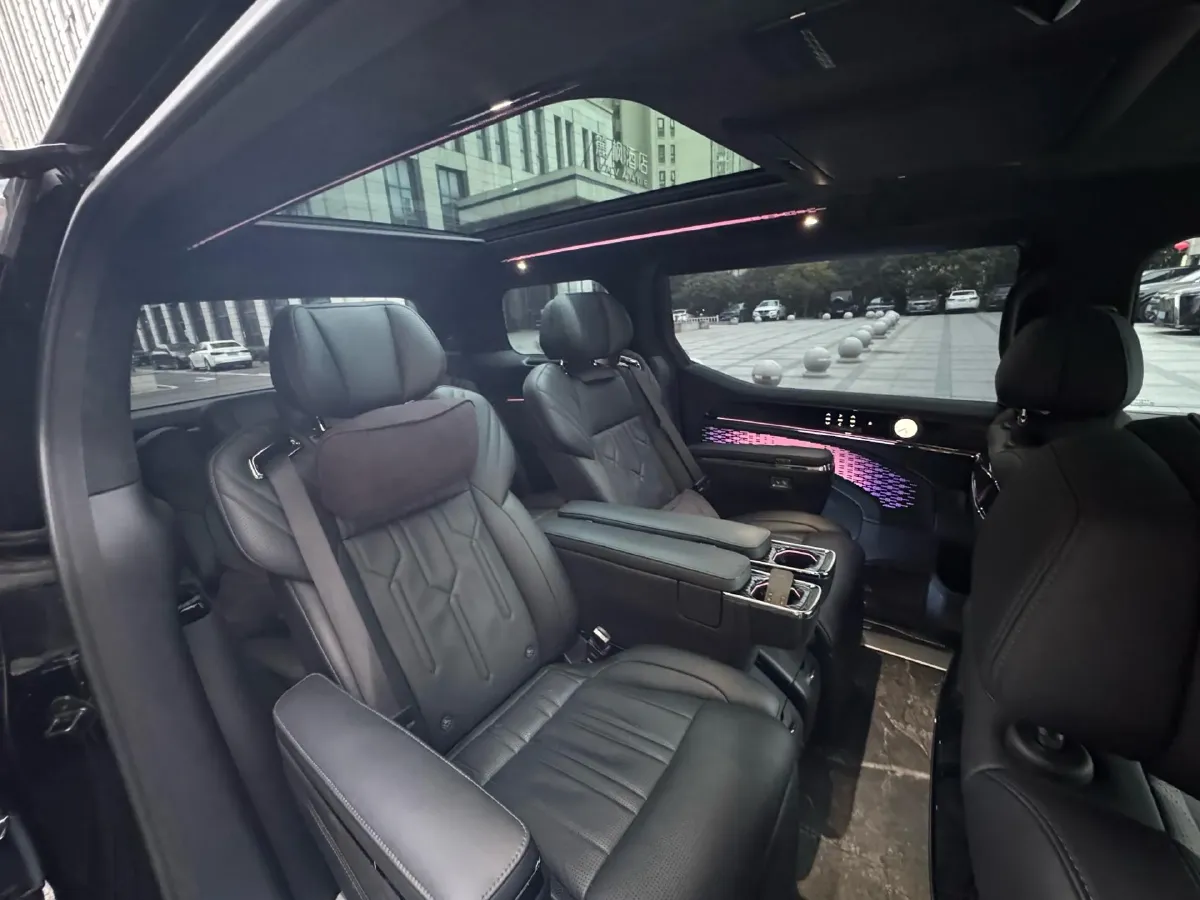 2022 Zeekr 009 BEV 116KWH,autocango,china used car exporter,china ev exporter,chinese used car exporter,chinese used ev exporter