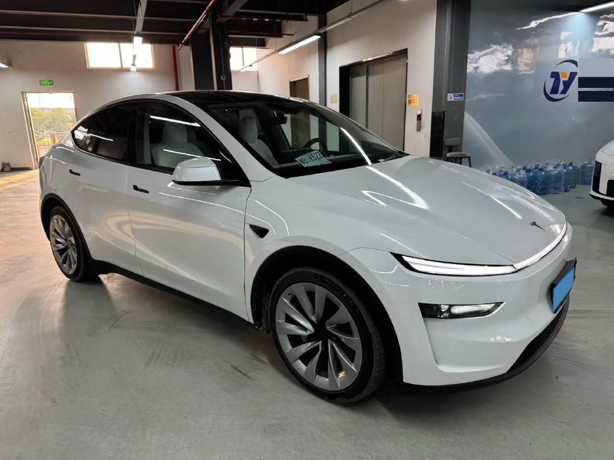 2025 Tesla Model Y BEV 78.4KWH,autocango,china used car exporter,china ev exporter,chinese used car exporter,chinese used ev exporter