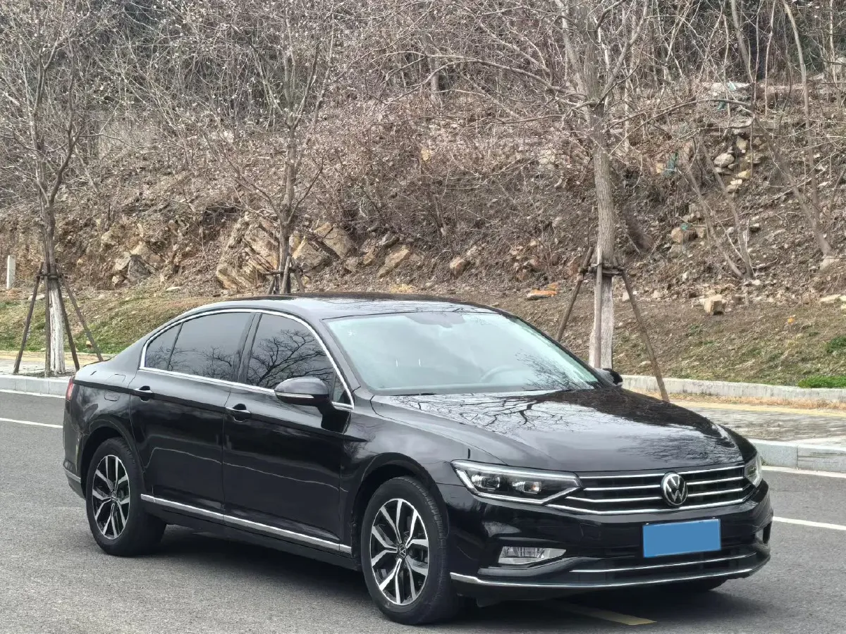 2020 Volkswagen Magotan 2.0T 186HP L4 7DCT,autocango,china used car exporter,china ev exporter,chinese used car exporter,chinese used ev exporter