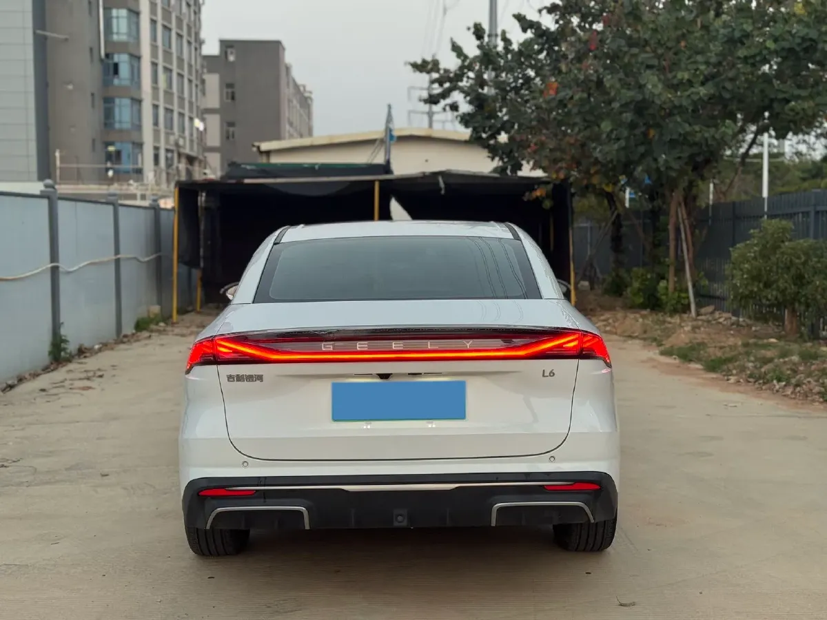 2023 Geely Galaxy L6 1.5T 163HP L4 3DHT PHEV,autocango,china used car exporter,china ev exporter,chinese used car exporter,chinese used ev exporter