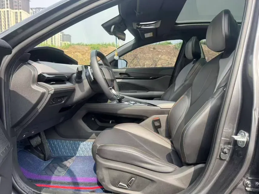 2022 ChangAn UNI-V 1.5T 188HP L4 7DCT,autocango,china used car exporter,china ev exporter,chinese used car exporter,chinese used ev exporter