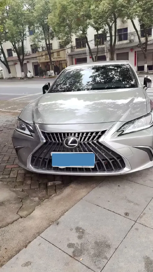 2023 Lexus ES 2.0L 173HP L4 CVT,autocango,china used car exporter,china ev exporter,chinese used car exporter,chinese used ev exporter