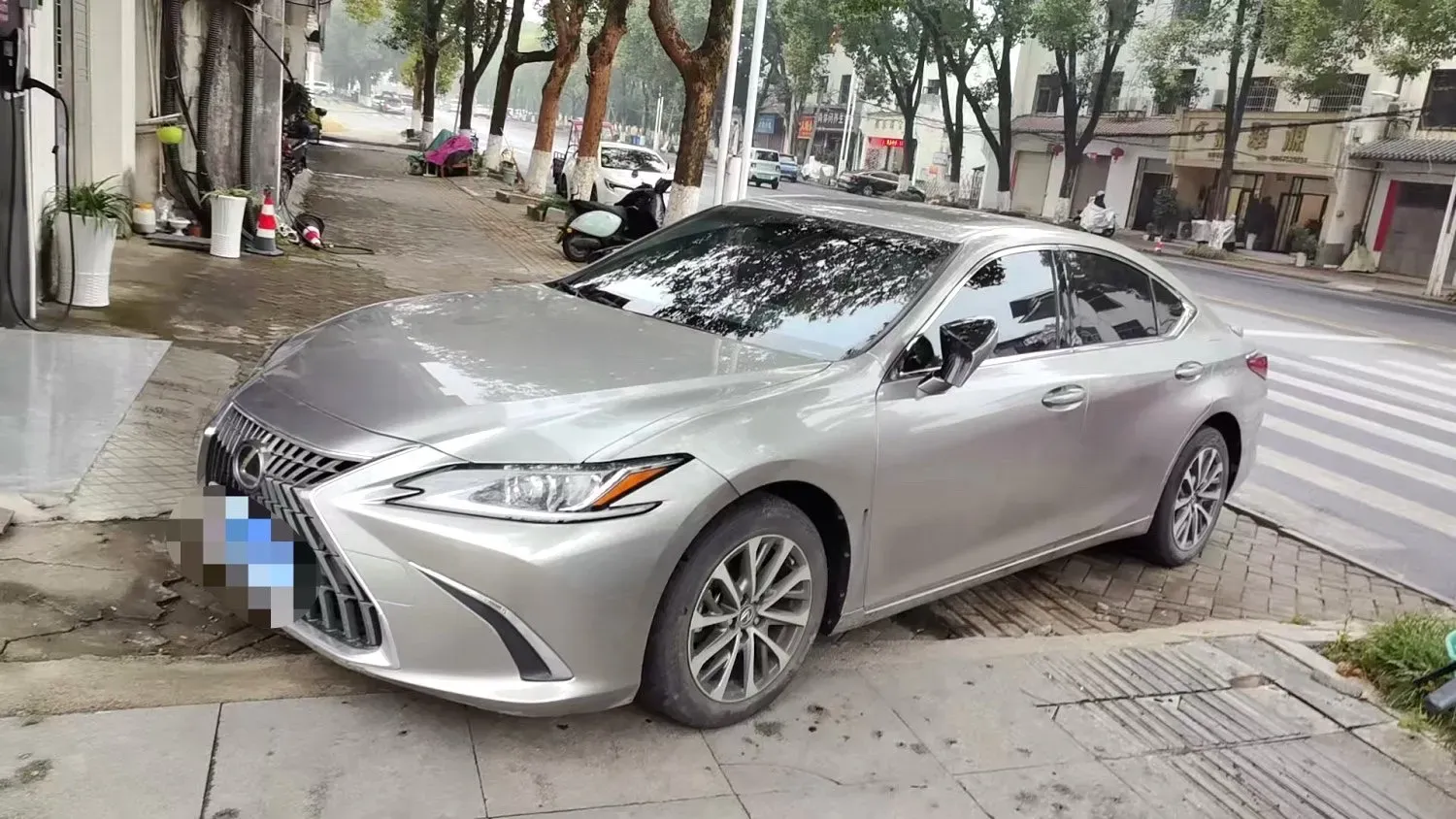 2023 Lexus ES 2.0L 173HP L4 CVT,autocango,china used car exporter,china ev exporter,chinese used car exporter,chinese used ev exporter