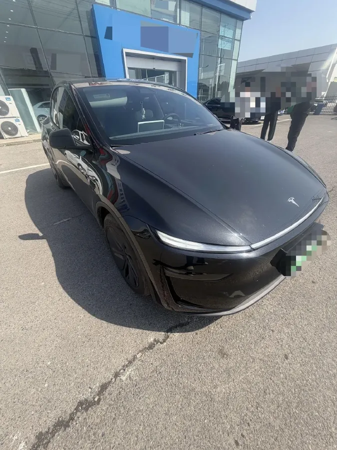 2025 Tesla Model Y BEV 62.5KWH,autocango,china used car exporter,china ev exporter,chinese used car exporter,chinese used ev exporter