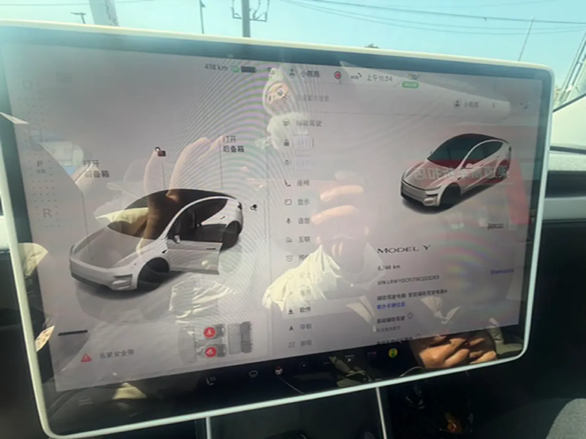 2025 Tesla Model Y BEV 62.5KWH,autocango,china used car exporter,china ev exporter,chinese used car exporter,chinese used ev exporter