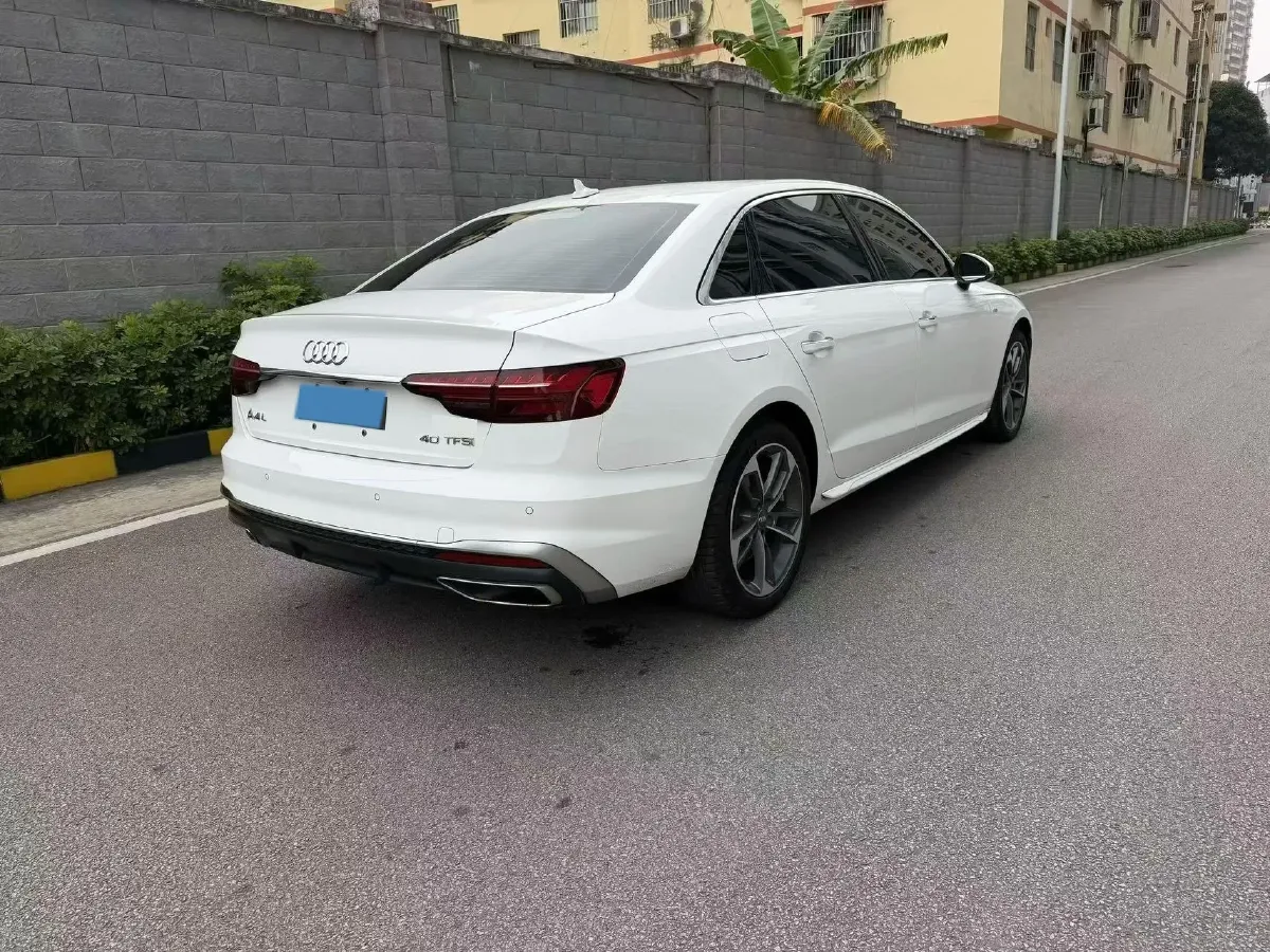 2020 Audi A4L 2.0T 190HP L4 7DCT,autocango,china used car exporter,china ev exporter,chinese used car exporter,chinese used ev exporter