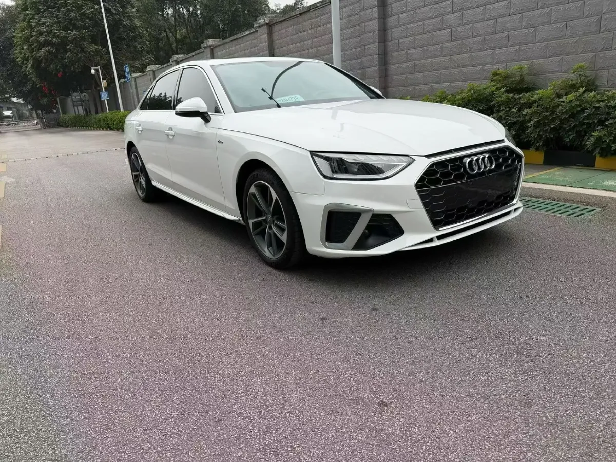 2020 Audi A4L 2.0T 190HP L4 7DCT,autocango,china used car exporter,china ev exporter,chinese used car exporter,chinese used ev exporter