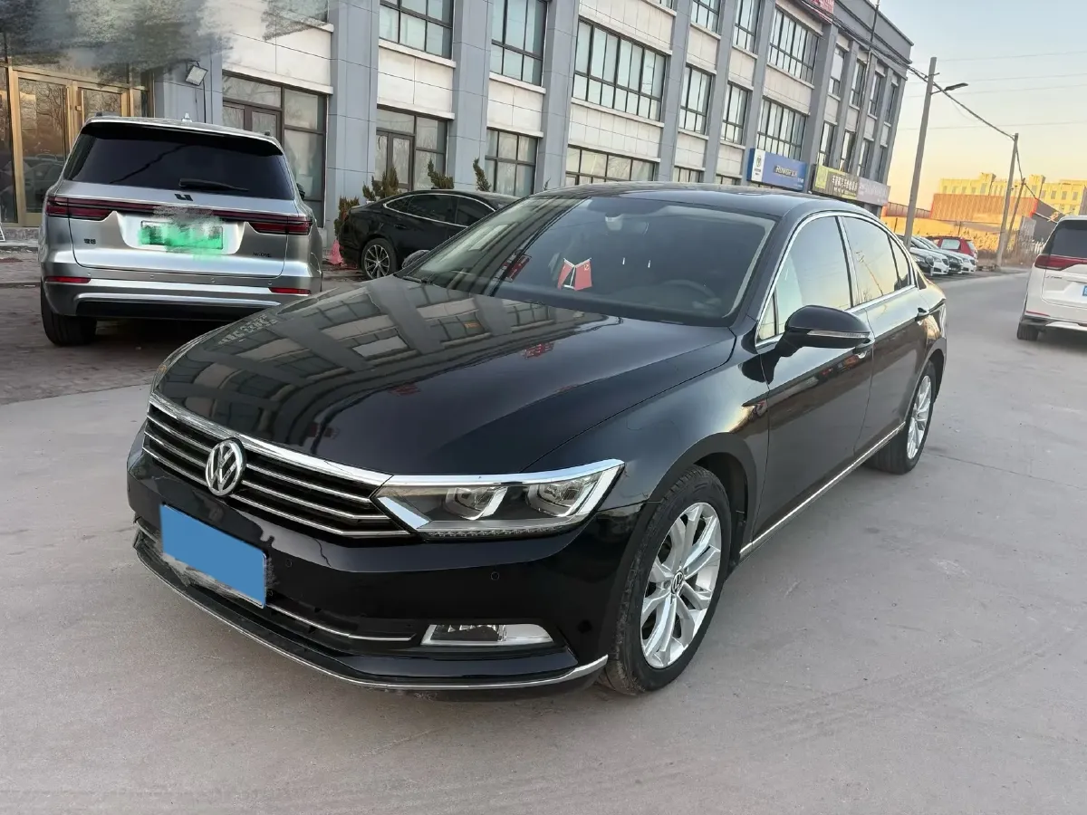 2018 Volkswagen Magotan 1.8T 180HP L4 7DCT,autocango,china used car exporter,china ev exporter,chinese used car exporter,chinese used ev exporter