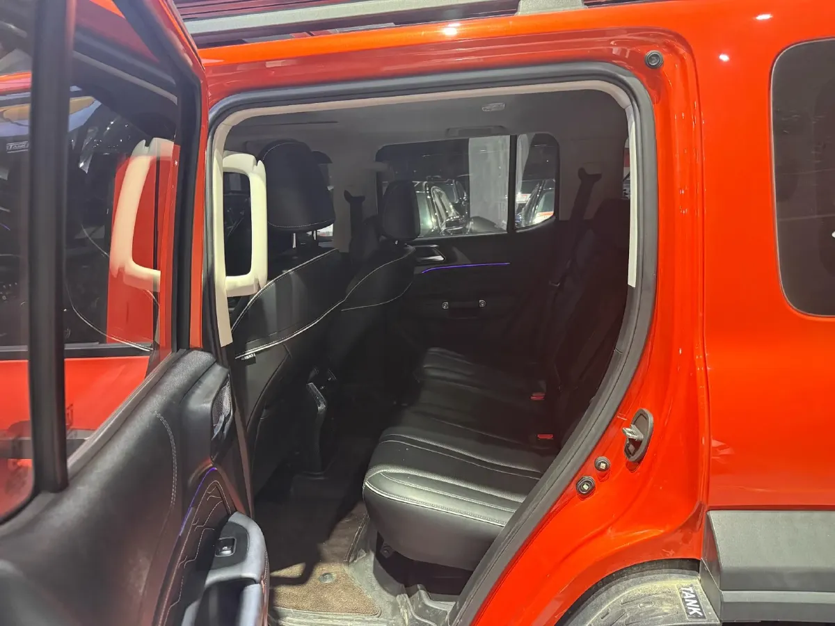 2021 Tank 300 2.0T 227HP L4 8AT,autocango,china used car exporter,china ev exporter,chinese used car exporter,chinese used ev exporter