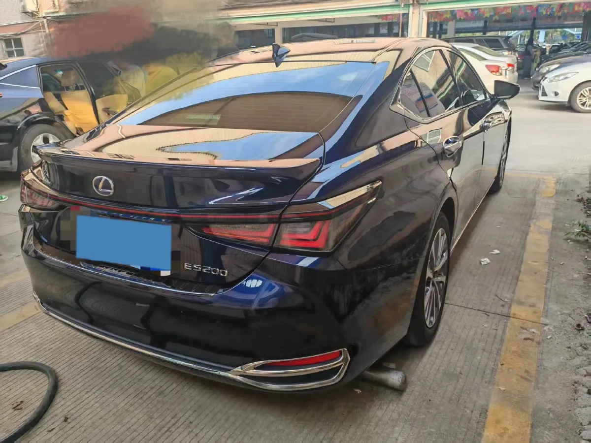 2025 Lexus ES 2.0L 173HP L4 CVT,autocango,china used car exporter,china ev exporter,chinese used car exporter,chinese used ev exporter
