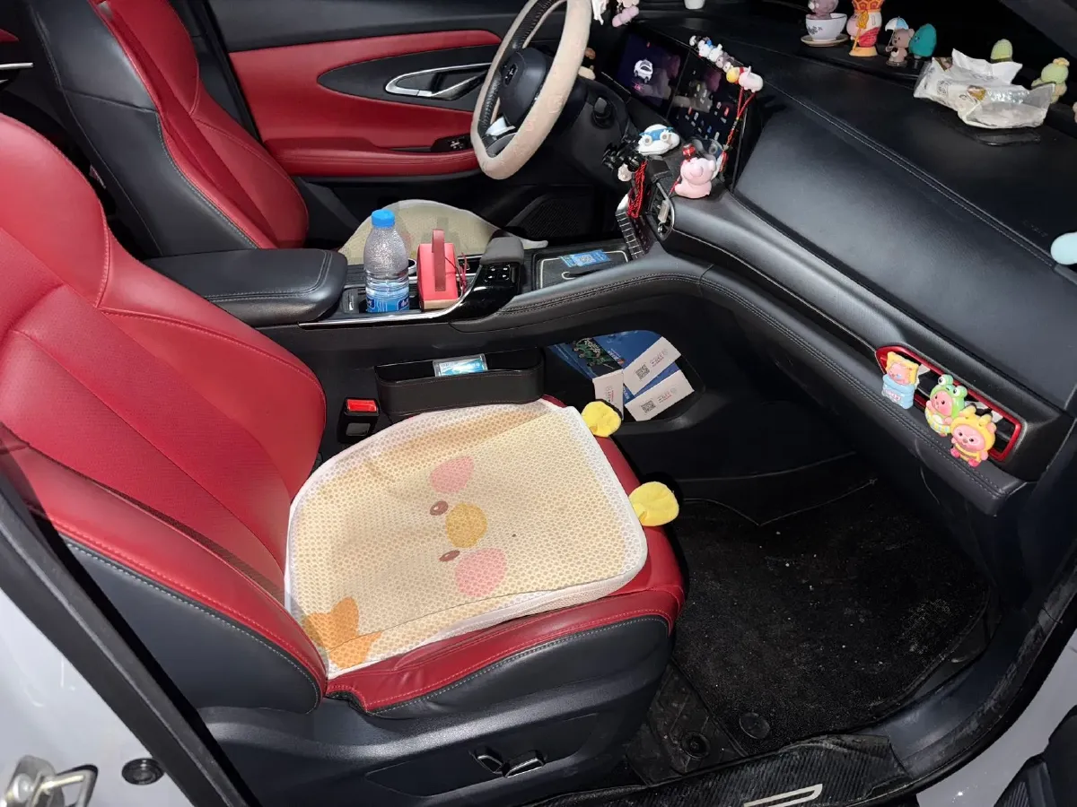 2020 ChangAn UNI-T 1.5T 180HP L4 7DCT,autocango,china used car exporter,china ev exporter,chinese used car exporter,chinese used ev exporter