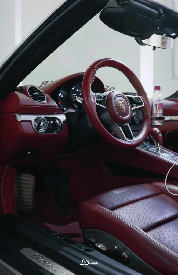 2020 Porsche 718 2.0T 250HP H4 7DCT,autocango,china used car exporter,china ev exporter,chinese used car exporter,chinese used ev exporter