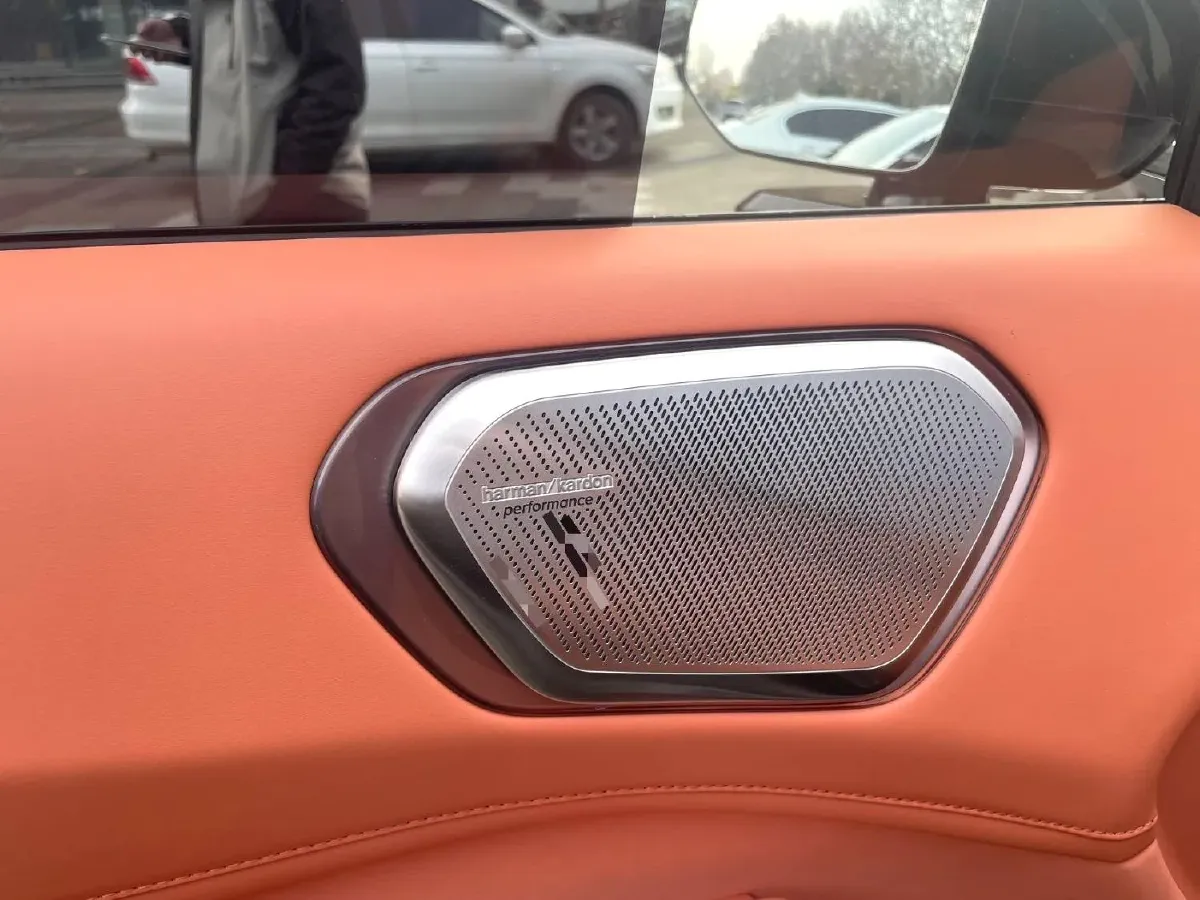 2025 LYNK&CO 900 2.0T 254HP L4 3DHT PHEV,autocango,china used car exporter,china ev exporter,chinese used car exporter,chinese used ev exporter