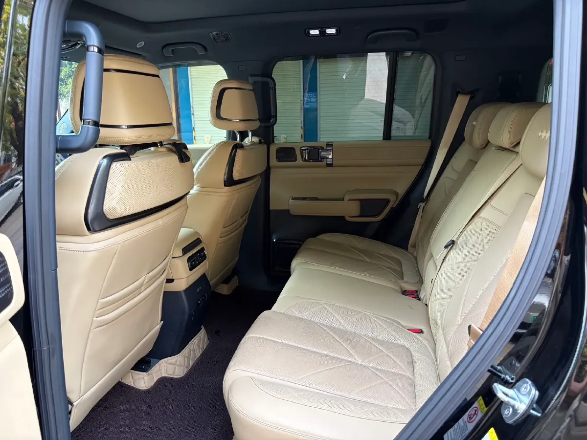 2023 FangChengBao Bao 5 1.5T 194HP L4 E-CVT PHEV 31.8KWH,autocango,china used car exporter,china ev exporter,chinese used car exporter,chinese used ev exporter