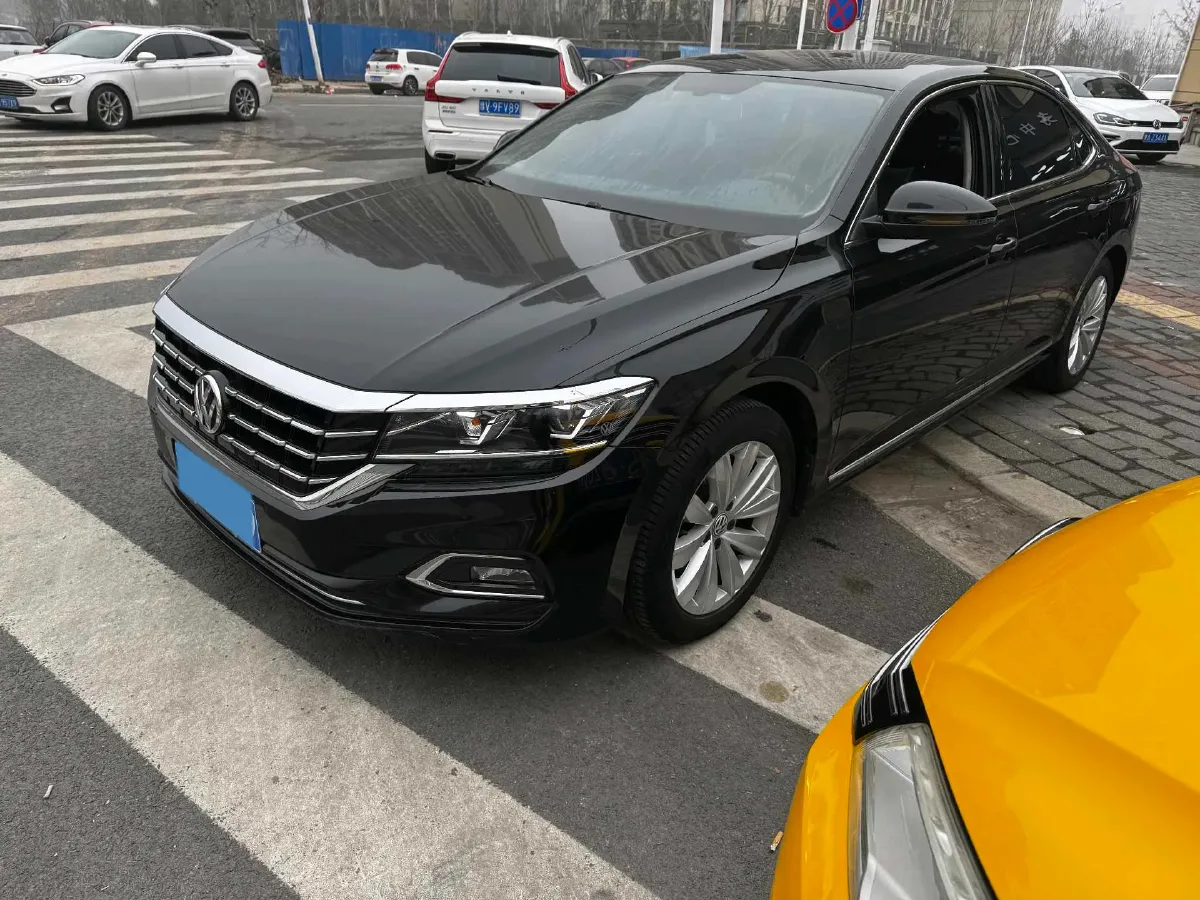 2020 Volkswagen Passat 2.0T 186HP L4 7DCT,autocango,china used car exporter,china ev exporter,chinese used car exporter,chinese used ev exporter