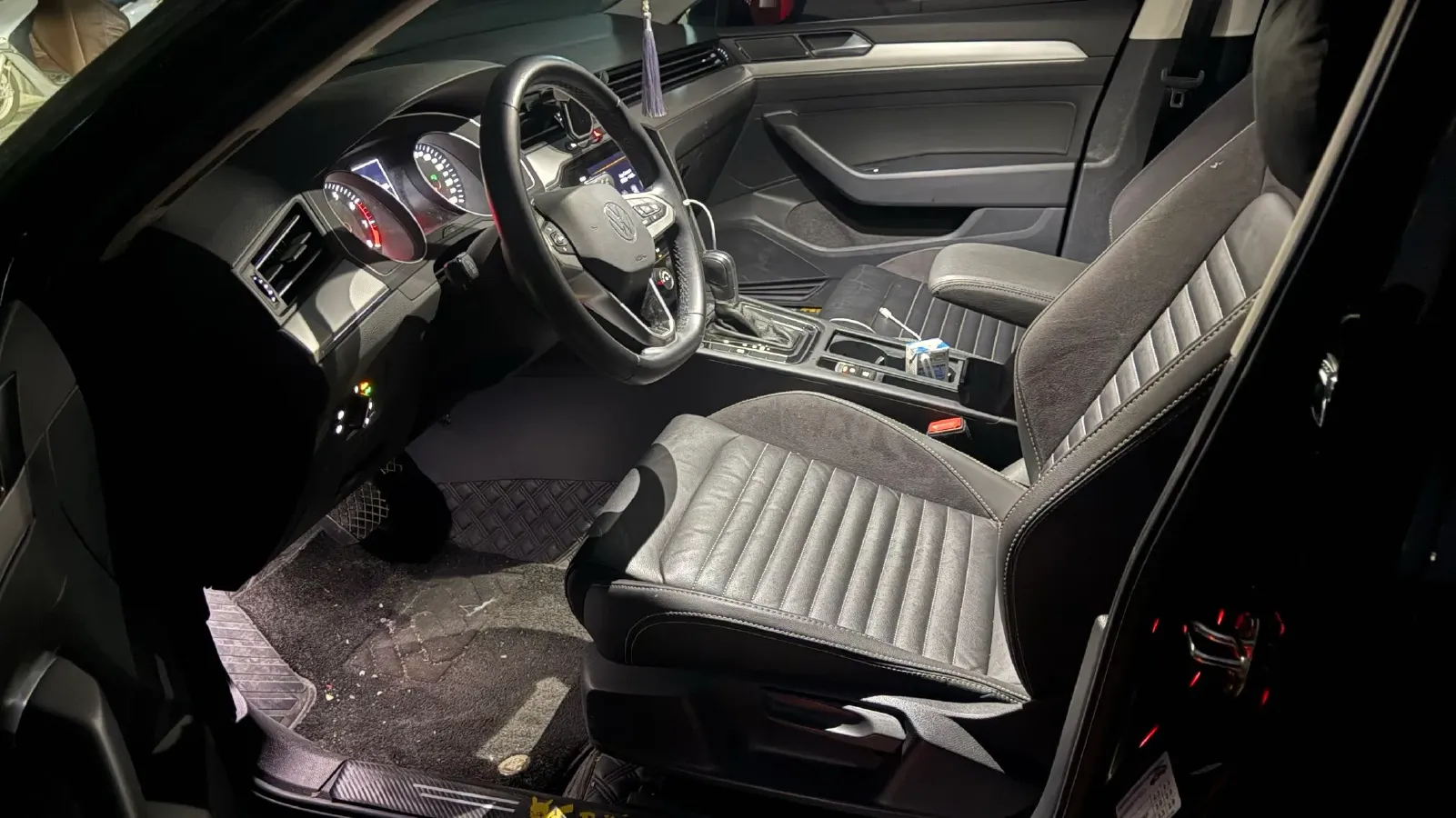 2020 Volkswagen Magotan 1.4T 150HP L4 7DCT,autocango,china used car exporter,china ev exporter,chinese used car exporter,chinese used ev exporter