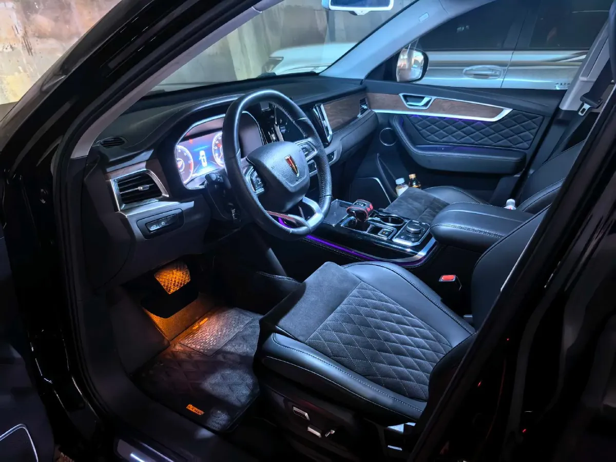 2022 HongQi HS7 2.0T 252HP L4 7DCT,autocango,china used car exporter,china ev exporter,chinese used car exporter,chinese used ev exporter