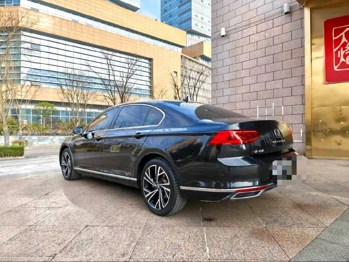 2021 Volkswagen Magotan 2.0T 186HP L4 7DCT,autocango,china used car exporter,china ev exporter,chinese used car exporter,chinese used ev exporter