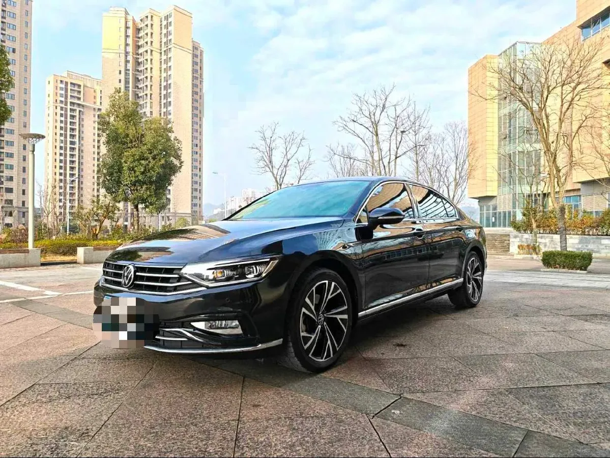 2021 Volkswagen Magotan 2.0T 186HP L4 7DCT,autocango,china used car exporter,china ev exporter,chinese used car exporter,chinese used ev exporter