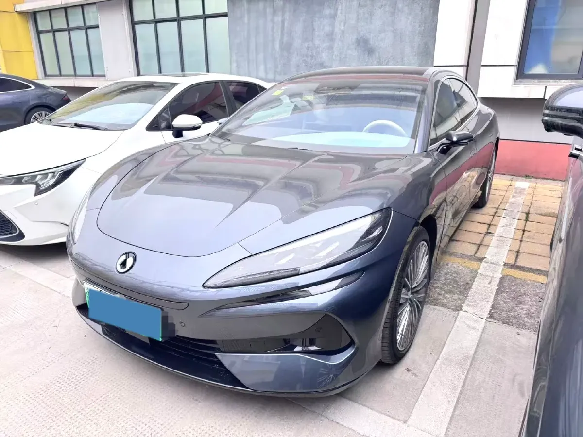 2024 Denza DenzaZ9 2.0T 207HP L4 E-CVT PHEV 38.5KWH,autocango,china used car exporter,china ev exporter,chinese used car exporter,chinese used ev exporter