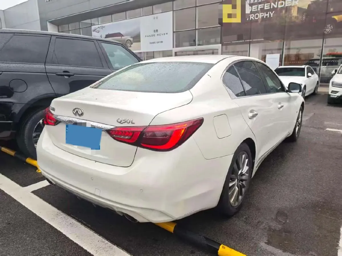 2018 Jeep Grand Commander 2.0T 265HP L4 9AT,autocango,china used car exporter,china ev exporter,chinese used car exporter,chinese used ev exporter