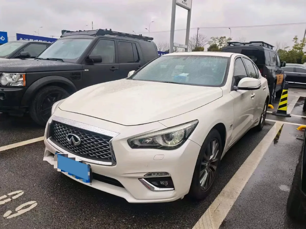 2018 Jeep Grand Commander 2.0T 265HP L4 9AT,autocango,china used car exporter,china ev exporter,chinese used car exporter,chinese used ev exporter