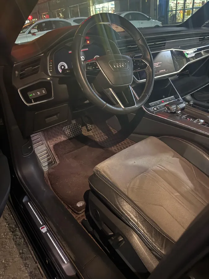 2021 Audi A6L 2.0T 224HP L4 7DCT,autocango,china used car exporter,china ev exporter,chinese used car exporter,chinese used ev exporter