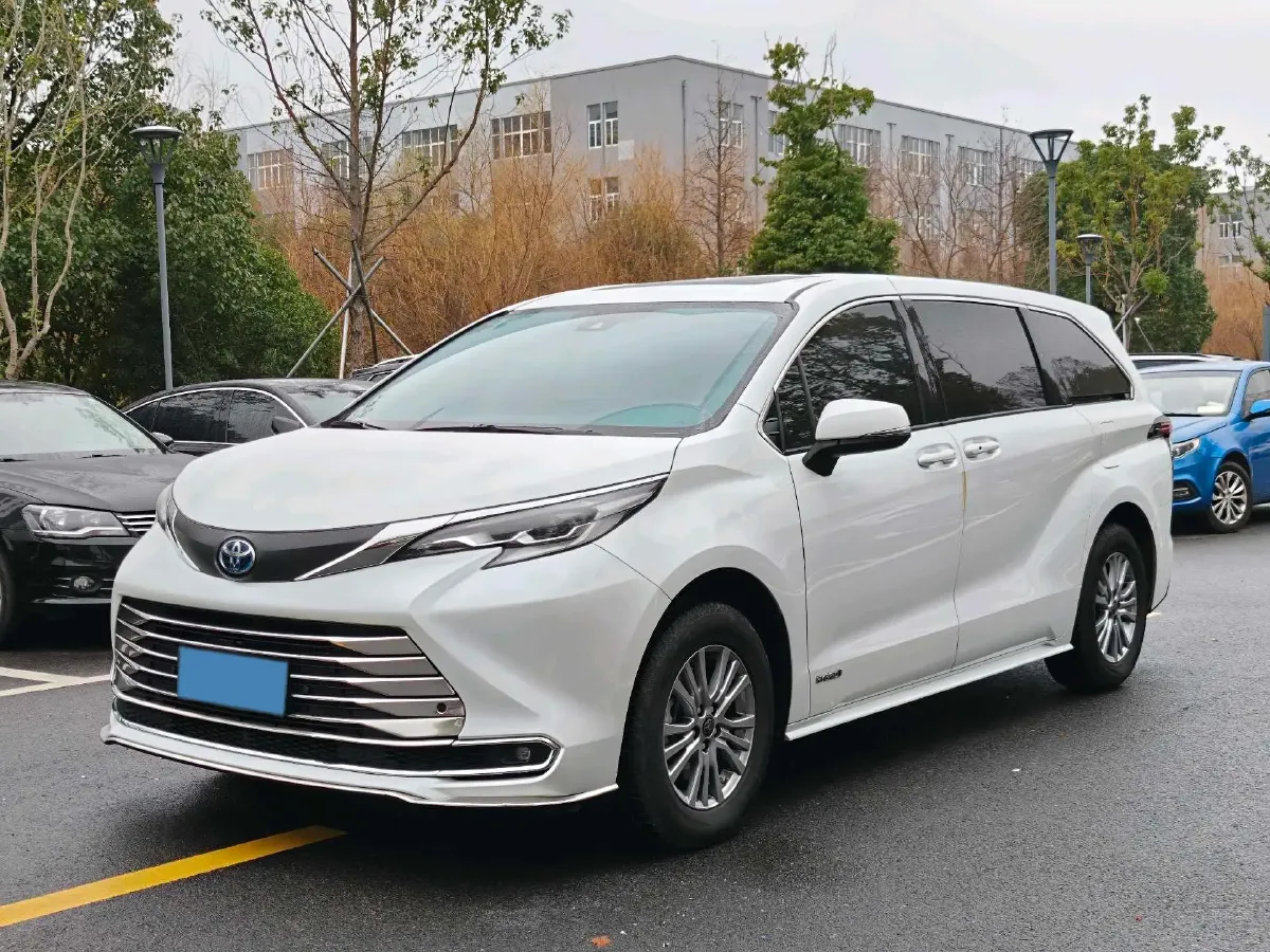 2023 Toyota Sienna 2.5L 189HP L4 E-CVT Hybrid,autocango,china used car exporter,china ev exporter,chinese used car exporter,chinese used ev exporter