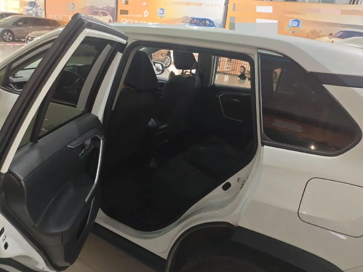 2020 Toyota RAV4 2.0L 171HP L4 CVT,autocango,china used car exporter,china ev exporter,chinese used car exporter,chinese used ev exporter