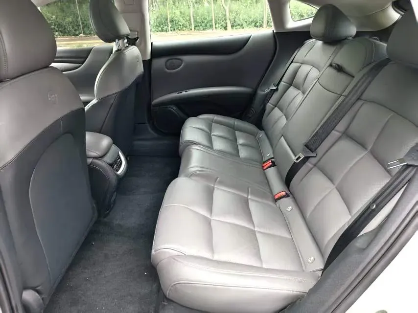 2024 IM L6 BEV 75KWH,autocango,china used car exporter,china ev exporter,chinese used car exporter,chinese used ev exporter