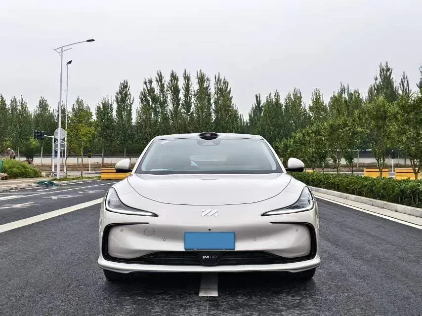 2024 IM L6 BEV 75KWH,autocango,china used car exporter,china ev exporter,chinese used car exporter,chinese used ev exporter