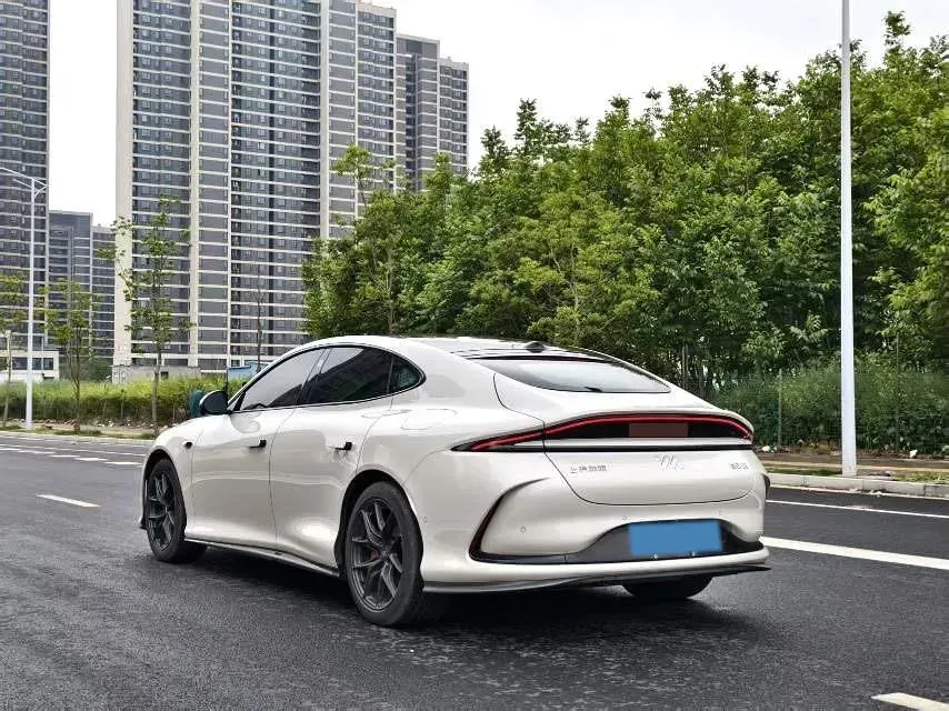 2024 IM L6 BEV 75KWH,autocango,china used car exporter,china ev exporter,chinese used car exporter,chinese used ev exporter