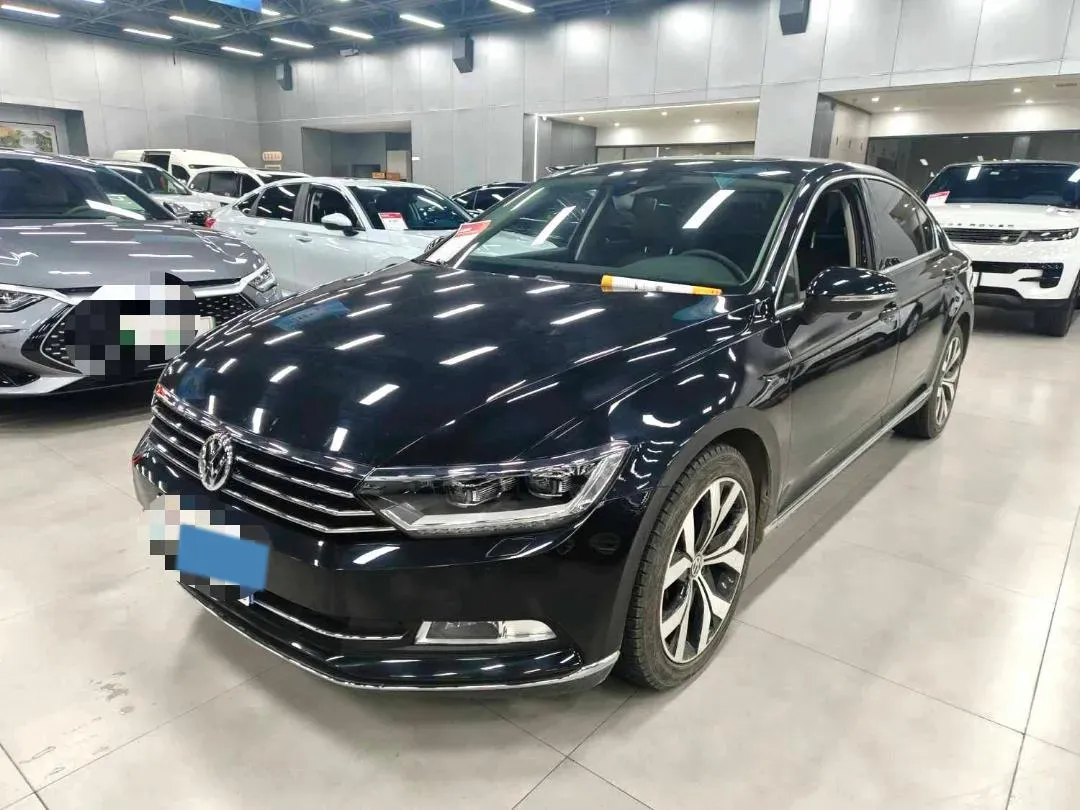 2019 Volkswagen Magotan 2.0T 186HP L4 7DCT,autocango,china used car exporter,china ev exporter,chinese used car exporter,chinese used ev exporter