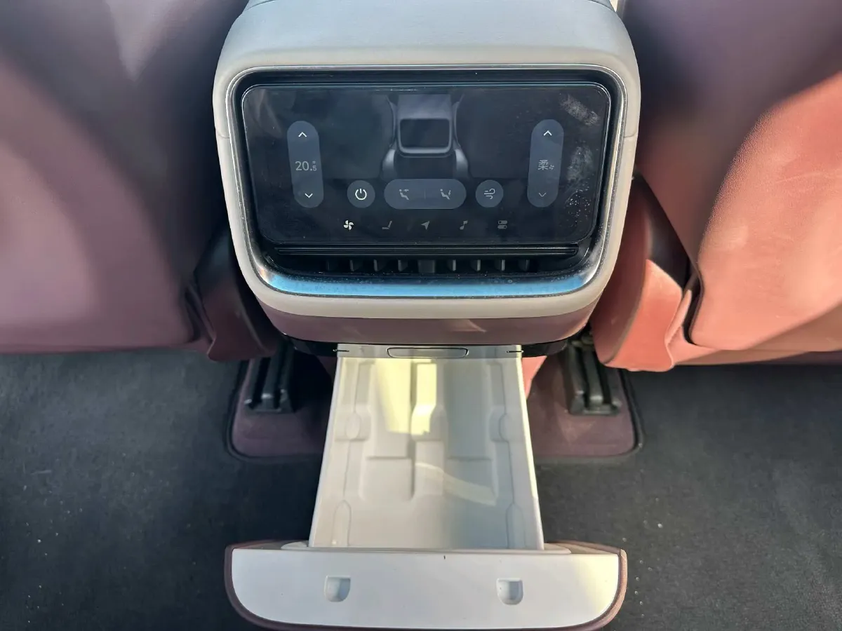 2025 MI YU7 BEV 101.7KWH,autocango,china used car exporter,china ev exporter,chinese used car exporter,chinese used ev exporter