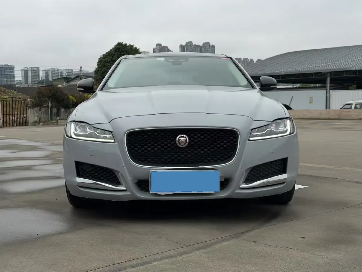 2018 Mercedes-Benz E Class 2.0T 184HP L4 9AT,autocango,china used car exporter,china ev exporter,chinese used car exporter,chinese used ev exporter