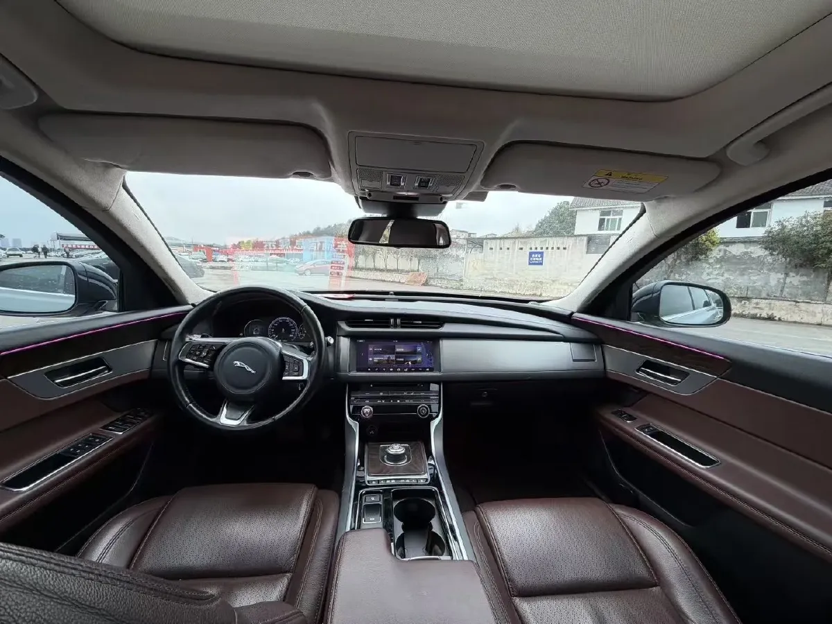 2018 Mercedes-Benz E Class 2.0T 184HP L4 9AT,autocango,china used car exporter,china ev exporter,chinese used car exporter,chinese used ev exporter