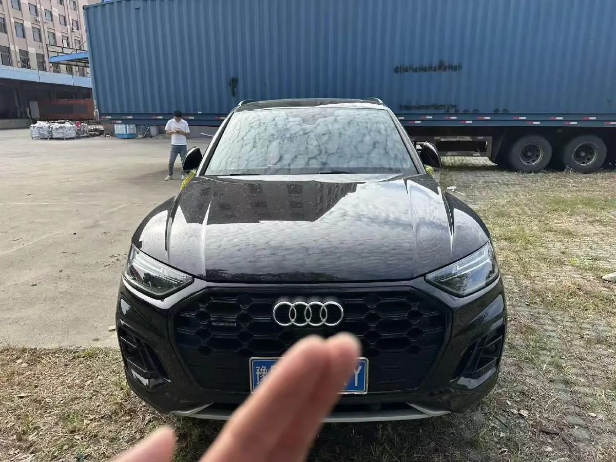 2024 Audi Q5L 2.0T 245HP L4 7DCT,autocango,china used car exporter,china ev exporter,chinese used car exporter,chinese used ev exporter