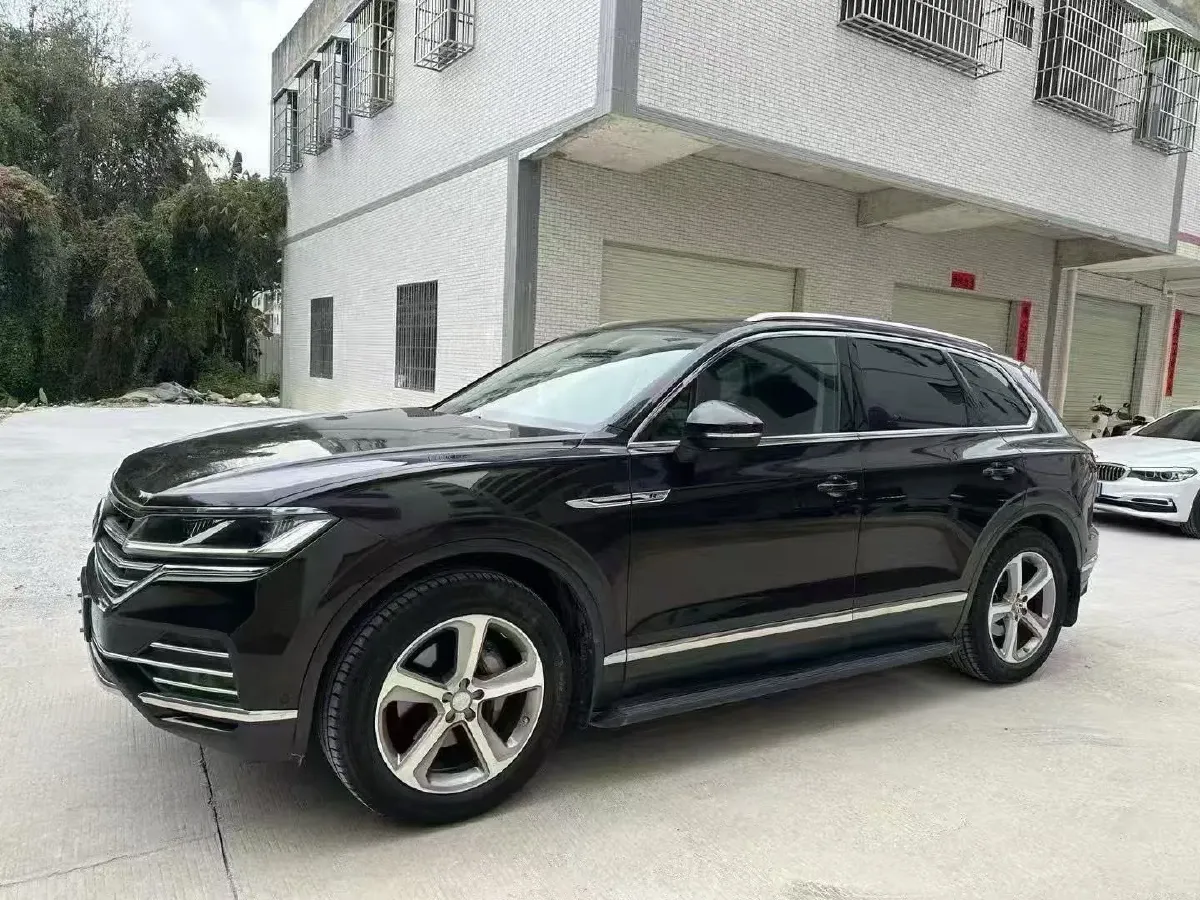 2019 Volkswagen Touareg 2.0T 245HP L4 8AT,autocango,china used car exporter,china ev exporter,chinese used car exporter,chinese used ev exporter